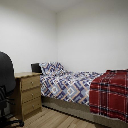 Elephant & Castle - Zone 2 - Private Rooms - Shared Bathroom Londra Dış mekan fotoğraf
